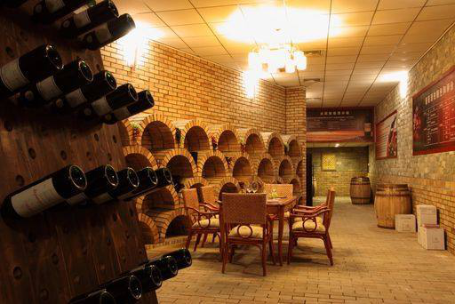 酒窖空調(diào)有什么特點(diǎn)？和普通空調(diào)有什么不同？